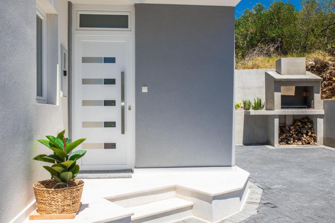 Luxury Holiday Home Dioniz Podgora Exterior foto