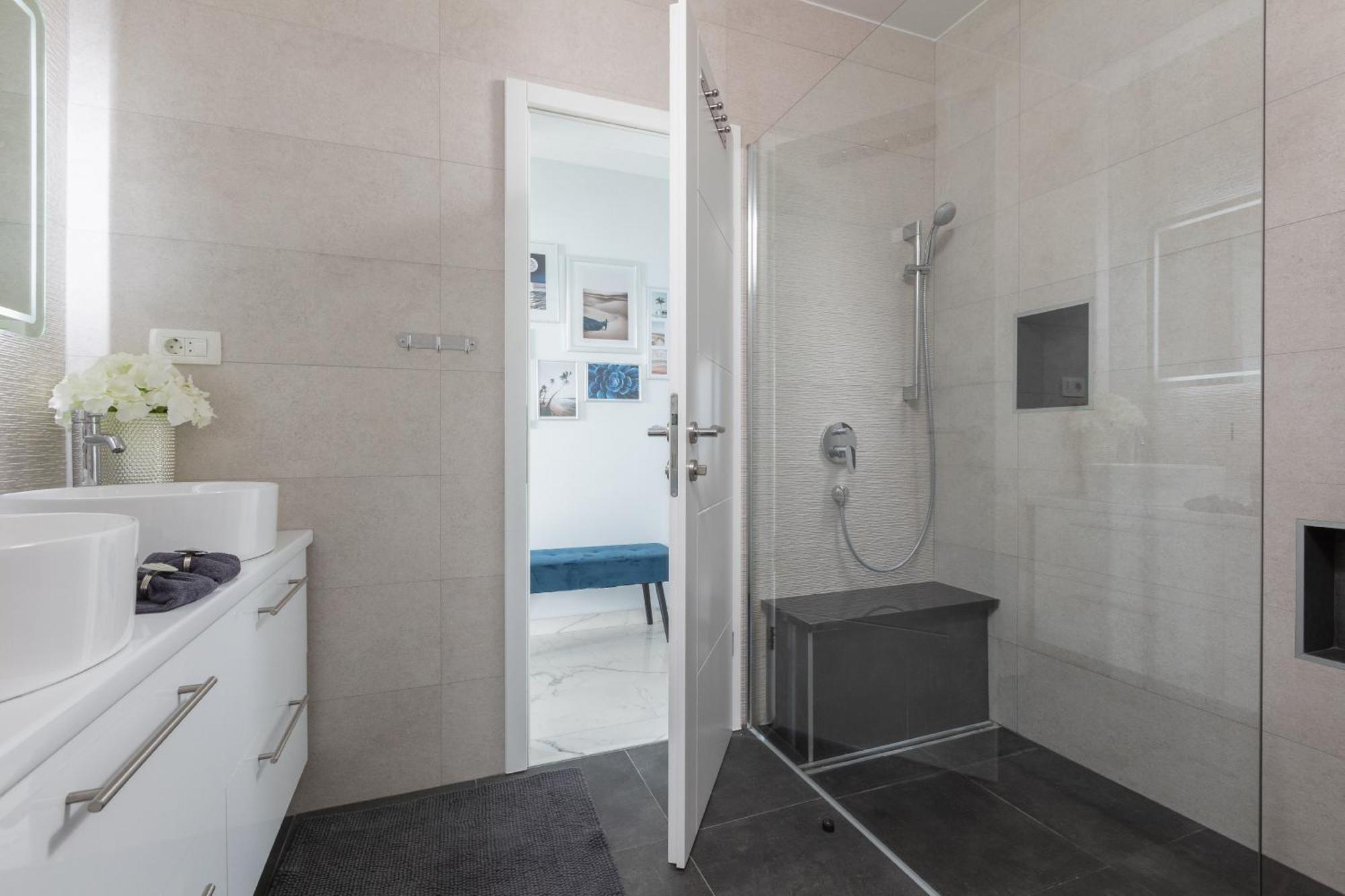Luxury Holiday Home Dioniz Podgora Zimmer foto